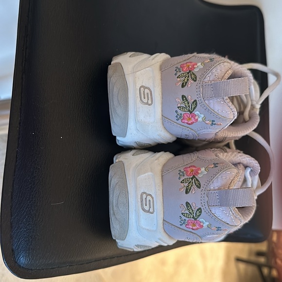 Skechers women’s size 7.5 - Picture 6 of 8